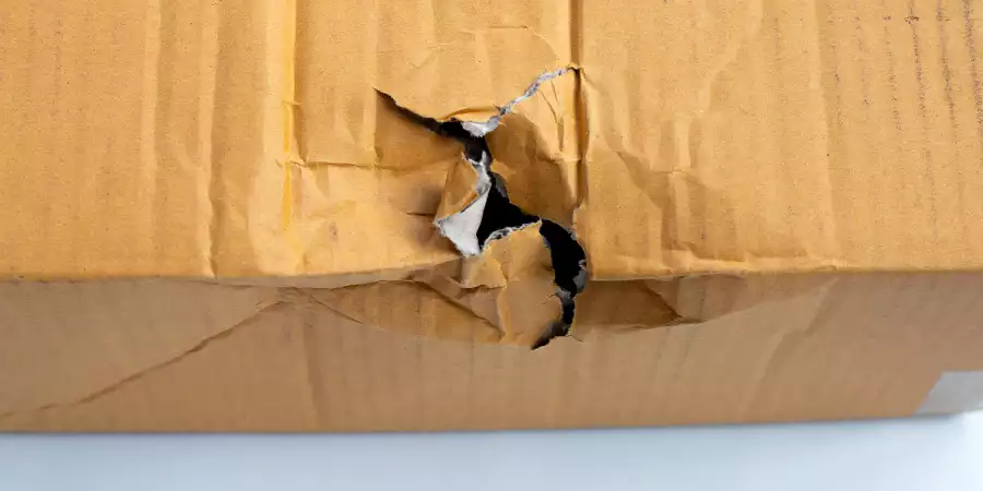 Schadensfall beim Paketdienst an der Außenverpackung